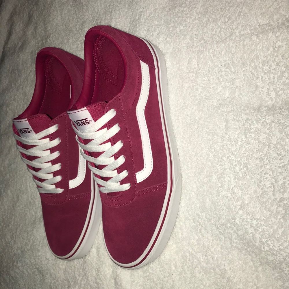 Vans - Picture 7 of 9